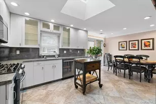 1321 Manor Ln, Bay Shore, NY 11706 - Photo 12