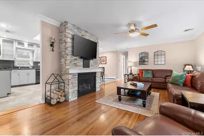 1321 Manor Lane, Bay Shore, NY 11706 - Photo 4