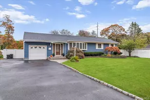 1321 Manor Ln, Bay Shore, NY 11706 - Photo 2