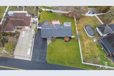 1321 Manor Lane, Bay Shore, NY 11706 - Photo 28