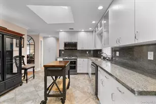 1321 Manor Ln, Bay Shore, NY 11706 - Photo 10