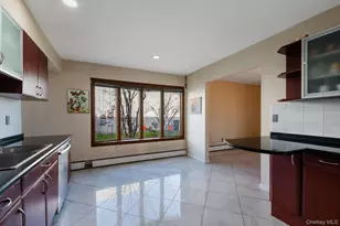 89 Nottingham Rd, Manhasset Hills, NY 11040 - Photo 10