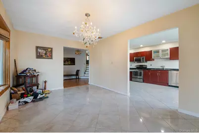 89 Nottingham Road, Manhasset Hills, NY 11040 - Photo 6