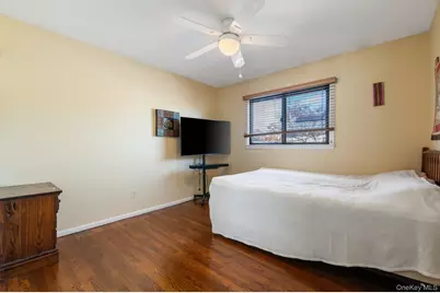 89 Nottingham Road, Manhasset Hills, NY 11040 - Photo 24