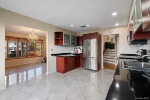 89 Nottingham Rd, Manhasset Hills, NY 11040 - Photo 10