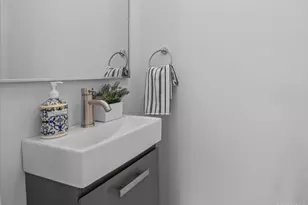 19 Sideview Dr, Oyster Bay, NY 11771 - Photo 18