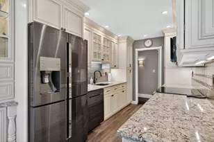 356 8th St, Bohemia, NY 11716 - Photo 12