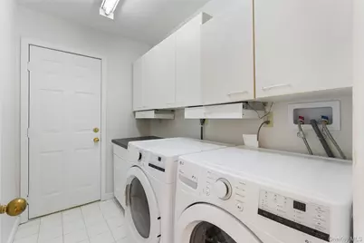 71 Clubhouse Lane, Scarsdale, NY 10583 - Photo 24