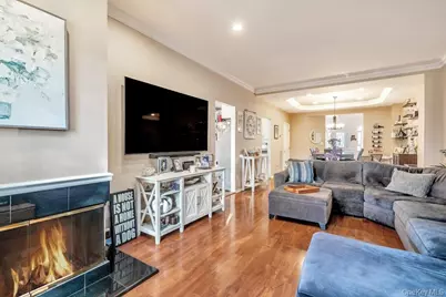 128 Cinnamon Court, Melville, NY 11747 - Photo 8