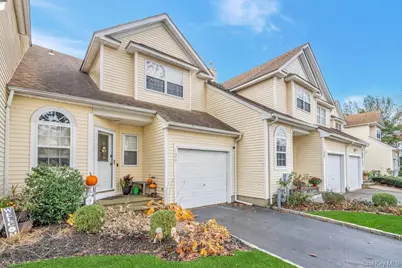 128 Cinnamon Court, Melville, NY 11747 - Photo 2