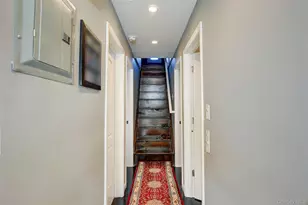 89-06 175th St, Jamaica, NY 11432 - Photo 12