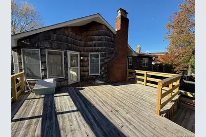 19 Carriage Road, Roslyn, NY 11576 - Photo 14