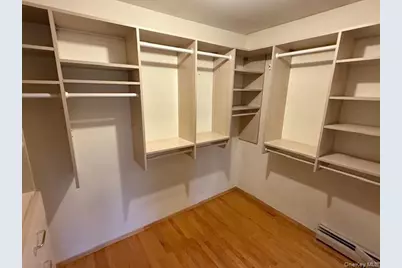 19 Carriage Road, Roslyn, NY 11576 - Photo 22