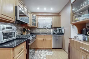 189-08 114th Rd, Saint Albans, NY 11412 - Photo 6