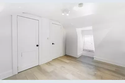 65 Bedford Avenue, Westbury, NY 11590 - Photo 10