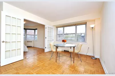 235 Garth Road #D5E, Scarsdale, NY 10583 - Photo 18