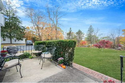 305 Terry Road, Smithtown, NY 11787 - Photo 4