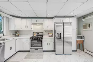 305 Terry Rd, Smithtown, NY 11787 - Photo 14