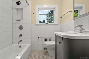 40 Pine Brook Dr, Larchmont, NY 10538 - Photo 12