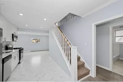 12 Hewlett Point Avenue, East Rockaway, NY 11518 - Photo 8