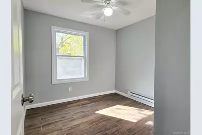 42 Oak Drive, Riverhead, NY 11901 - Photo 14