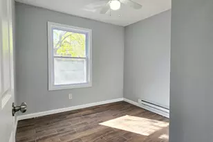 42 Oak Dr, Riverhead, NY 11901 - Photo 14