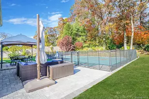 11 Joyce Dr, Hauppauge, NY 11788 - Photo 32