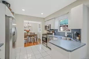 11 Joyce Dr, Hauppauge, NY 11788 - Photo 12