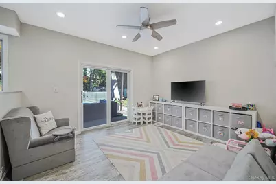 11 Joyce Drive, Hauppauge, NY 11788 - Photo 18