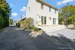 35 Washington Ave, Greenport, NY 11944 - Photo 2