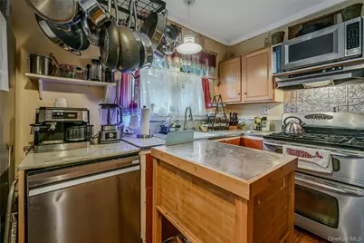 35 Washington Avenue, Greenport, NY 11944 - Photo 12