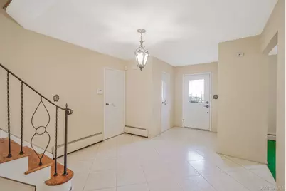 28 Glacier Drive, Smithtown, NY 11787 - Photo 6