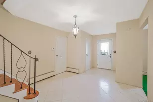 28 Glacier Dr, Smithtown, NY 11787 - Photo 6