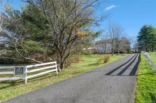 7 Dickson Ln, Bedford Corners, NY 10549 - Photo 46