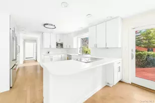 7 Dickson Ln, Bedford Corners, NY 10549 - Photo 12