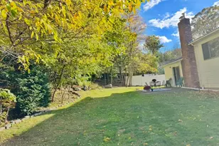 14 Christa Ct, Huntington, NY 11743 - Photo 2