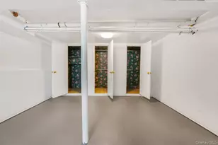 215 E 235th St, Bronx, NY 10470 - Photo 38