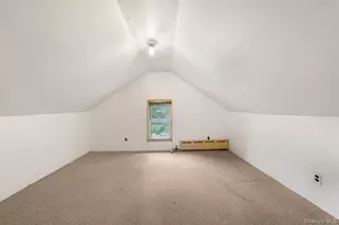 215 E 235th St, Bronx, NY 10470 - Photo 30