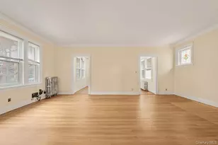 215 E 235th St, Bronx, NY 10470 - Photo 12