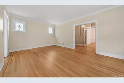 215 East 235th Street, Bronx, NY 10470 - Photo 14