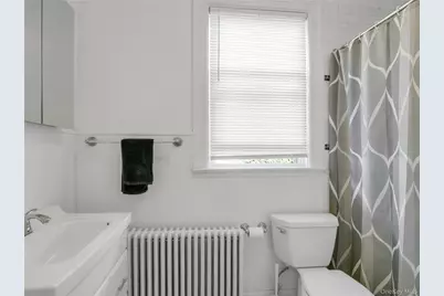 46 Meadow Lane, New Rochelle, NY 10805 - Photo 16