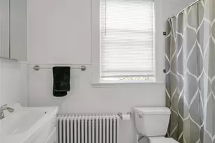 46 Meadow Ln, New Rochelle, NY 10805 - Photo 16