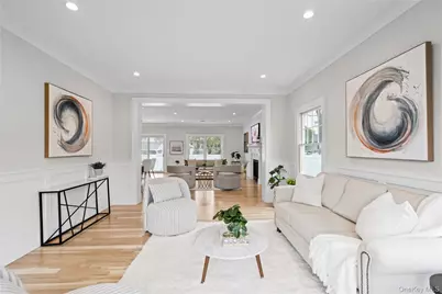 7 Cedar Avenue, Bethpage, NY 11714 - Photo 6