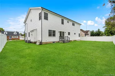 7 Cedar Avenue, Bethpage, NY 11714 - Photo 44