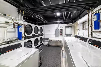 560 Broadway W #4R, Long Beach, NY 11561 - Photo 18