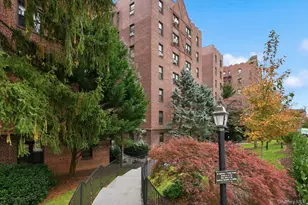 142 Garth Rd, Scarsdale, NY 10583 - Photo 4