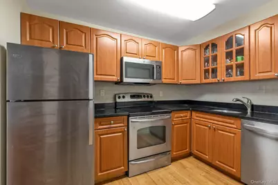 10-21 162 Street #3A, Whitestone, NY 11357 - Photo 6