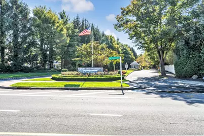 60 Herrels Circle, Melville, NY 11747 - Photo 42