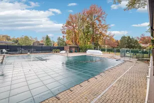 96 Acorn Ponds Dr, Roslyn, NY 11576 - Photo 34