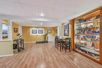 2775 W Creek Avenue, Cutchogue, NY 11935 - Photo 20